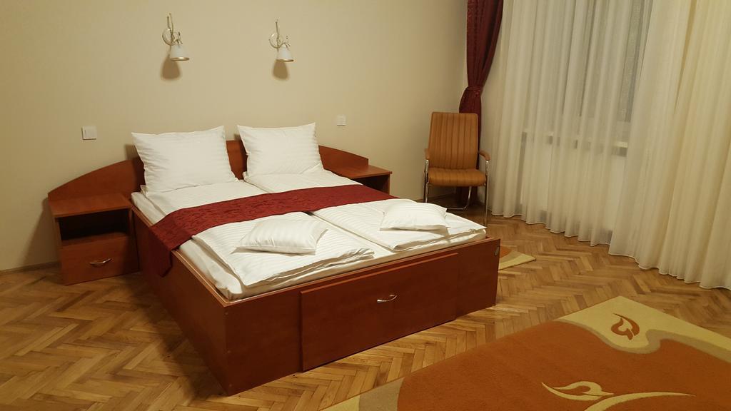 Satu Mare Apartments Exterior photo